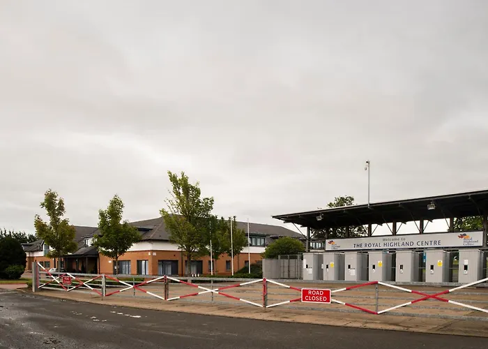 Holiday Inn Express Edinburgh Airport By Ihg